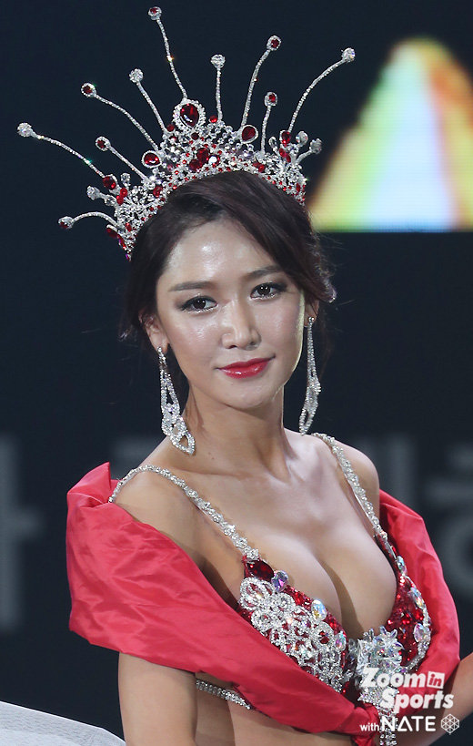 安仁善，